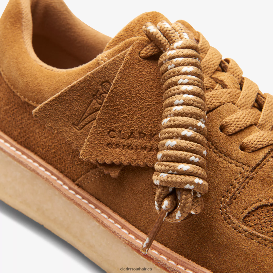 2Z8V2H364 8th St Sandford Clarks Golden Sand Suede